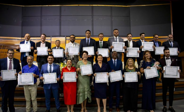 Diplomação Oficializa Mandatos de Prefeita, Vice e 21 Vereadores Eleitos em Uberaba.
