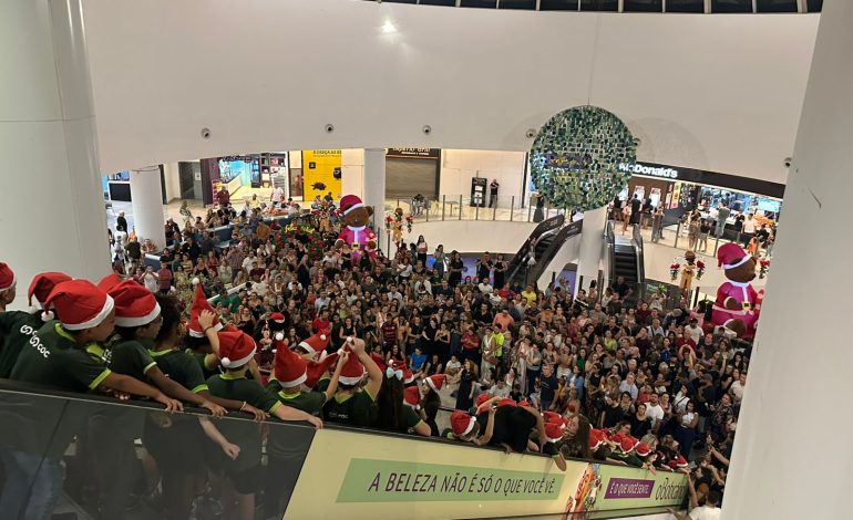 Cantata de Natal Encanta Famílias e Marca Início das Festas no Praça Uberaba Shopping!